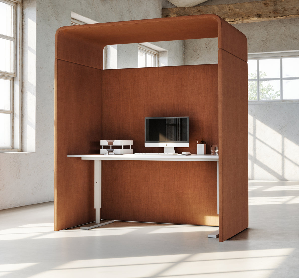 Focus Cube work booth with a desk and monitor, seen from the front