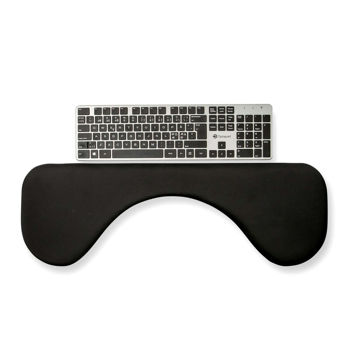 Arm support symmetric positioned in front of a keyboard