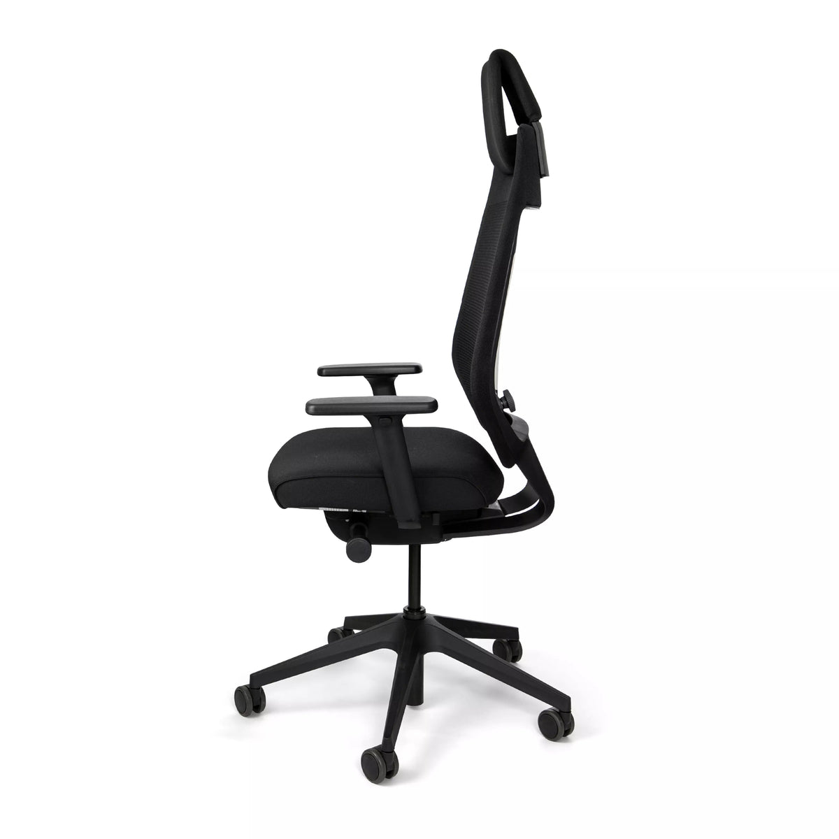 JOYCEis3 JC213 office chair viewed from the side, showing the headrest and mesh backrest